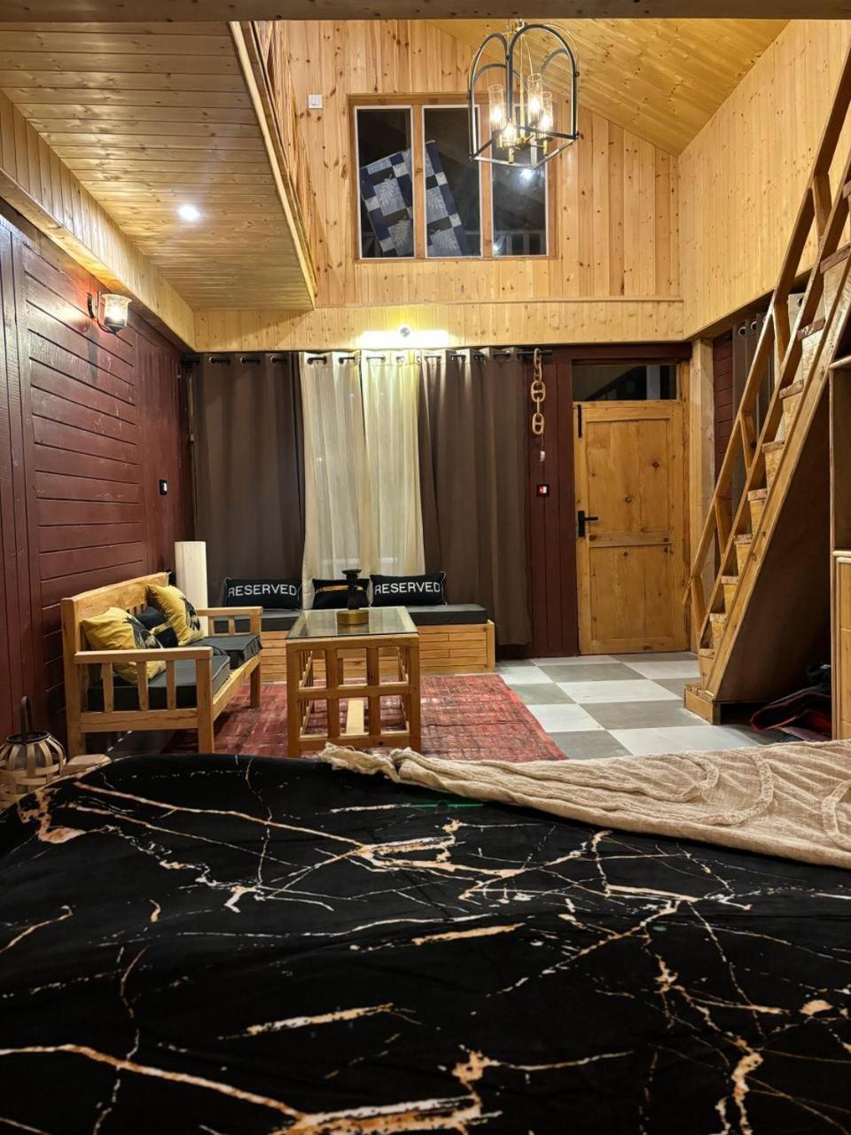 Apartmán Soho House Jibhi Exteriér fotografie